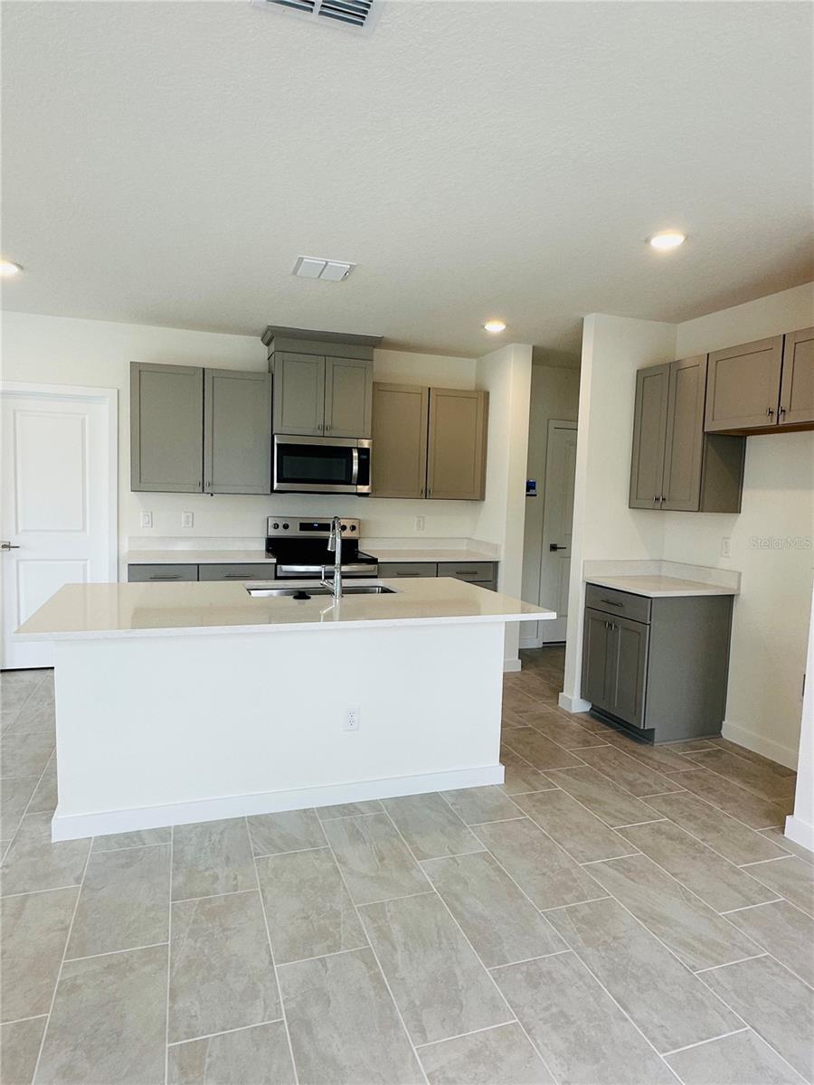 Image 2 of 34 For 6478 Horseshoe Lane Way