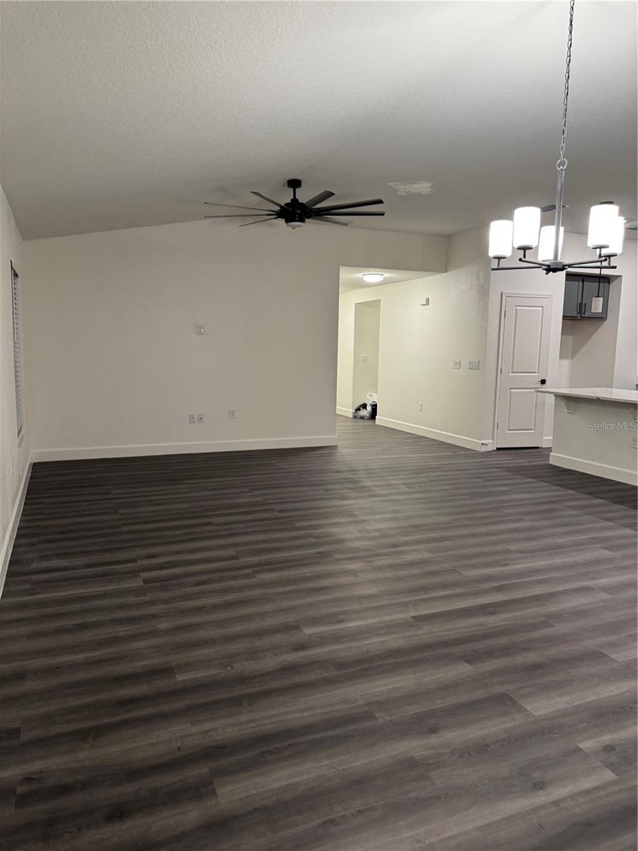 Image 19 of 49 For 1371 Pompay Drive