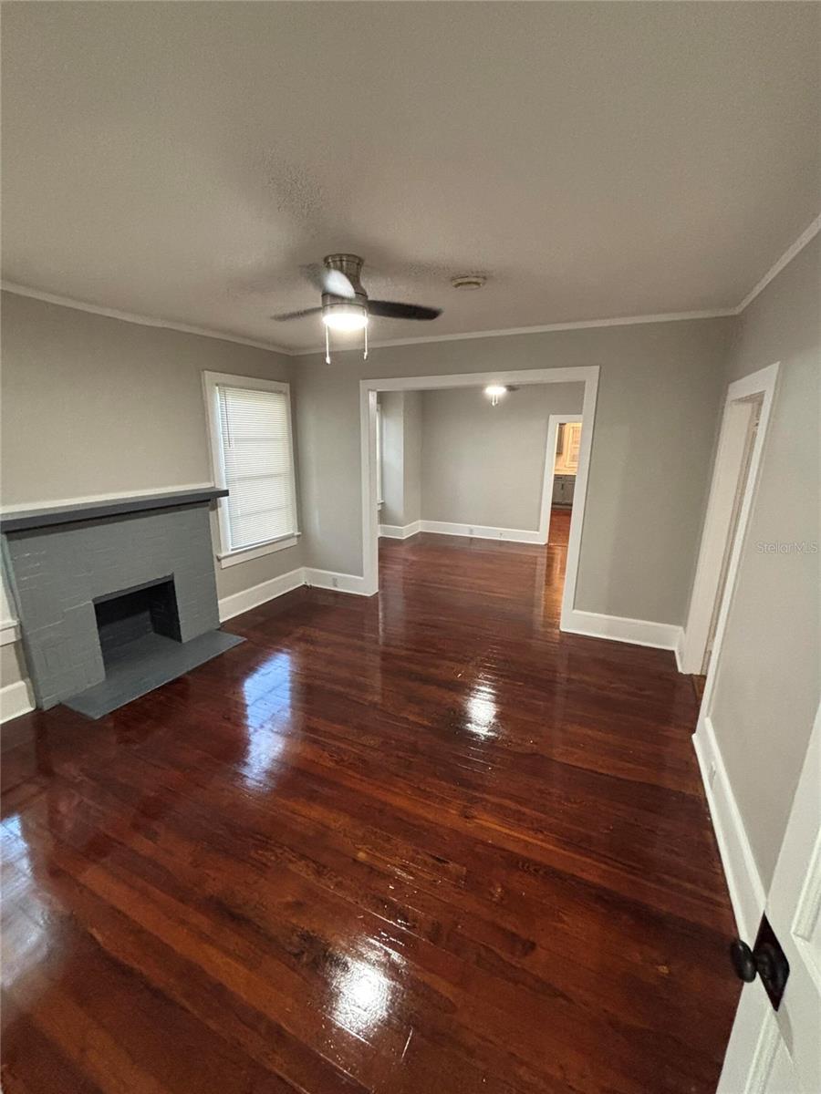 Image 10 of 18 For 1414 Johns Avenue