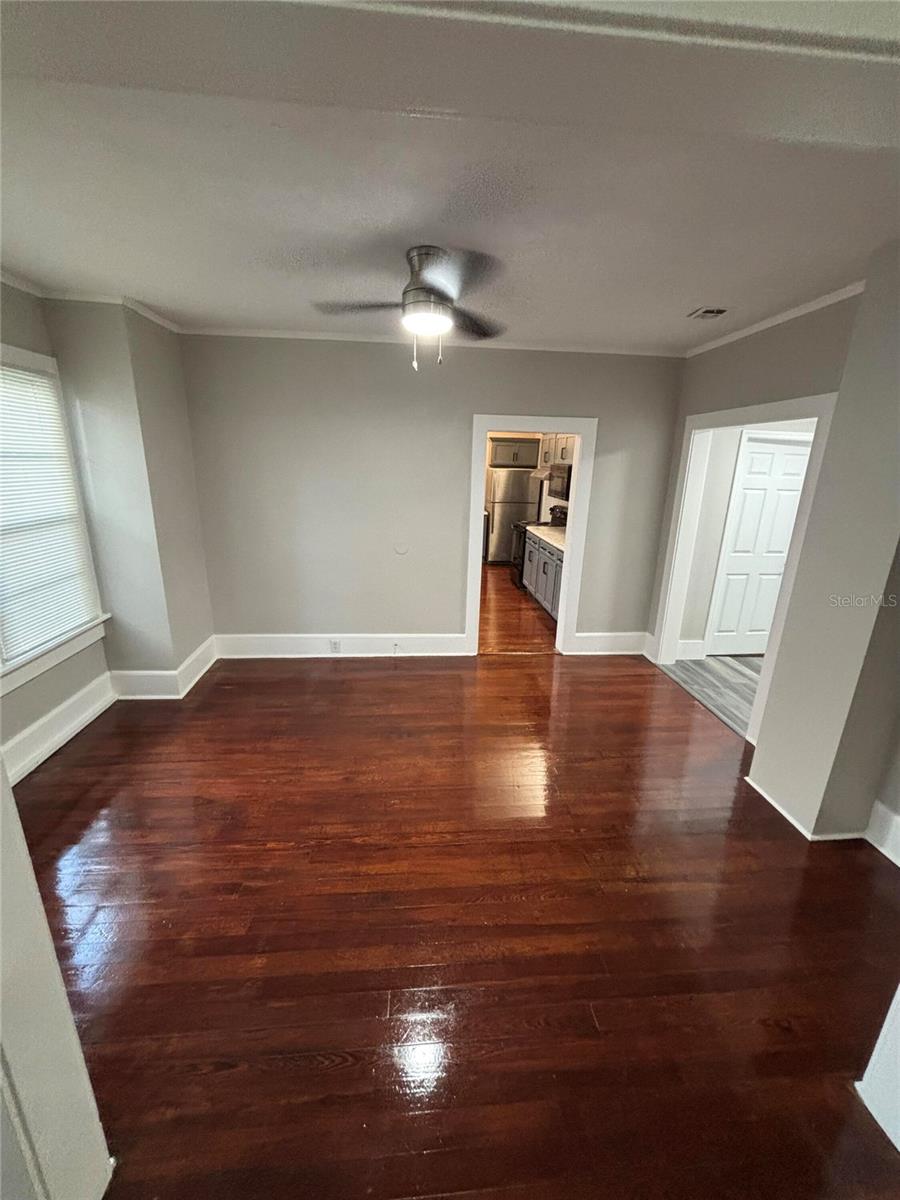 Image 14 of 18 For 1414 Johns Avenue