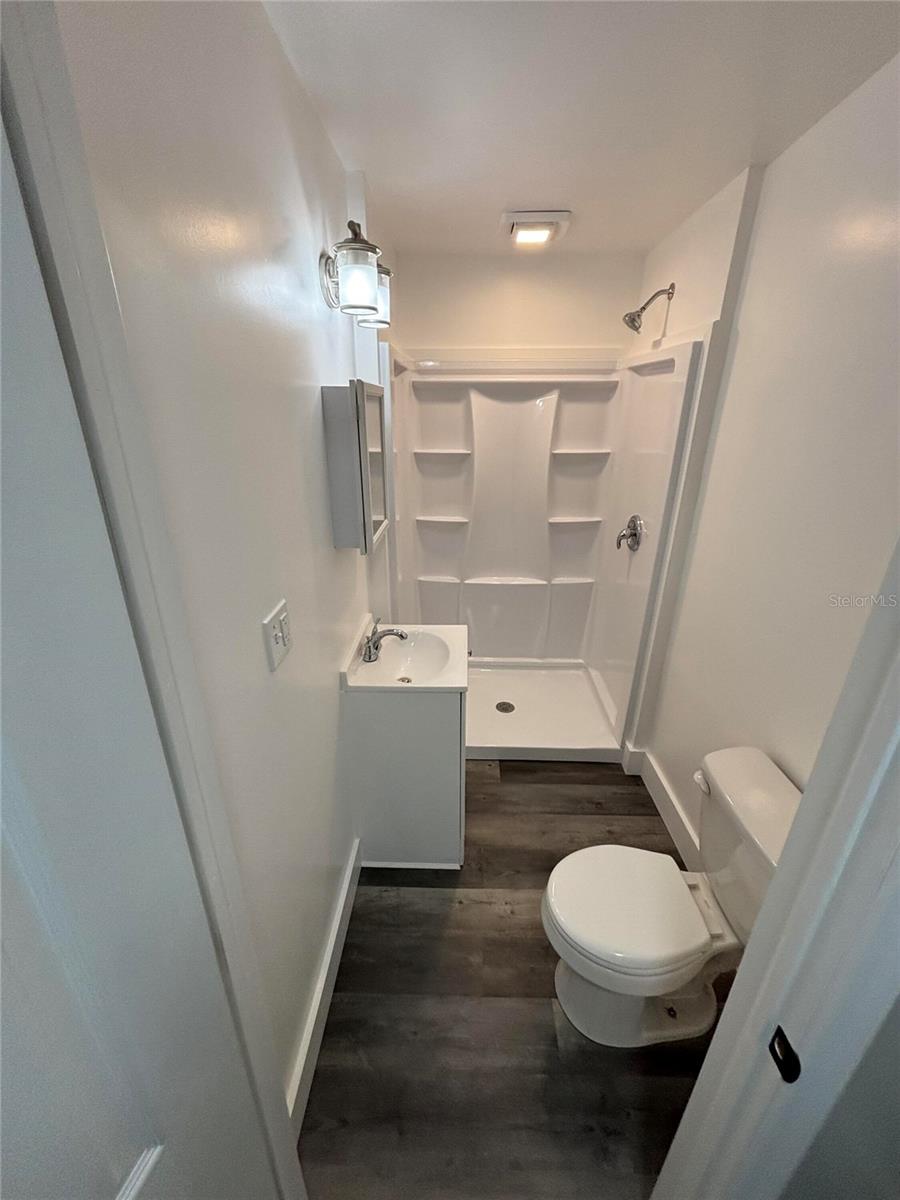 Image 9 of 18 For 1414 Johns Avenue