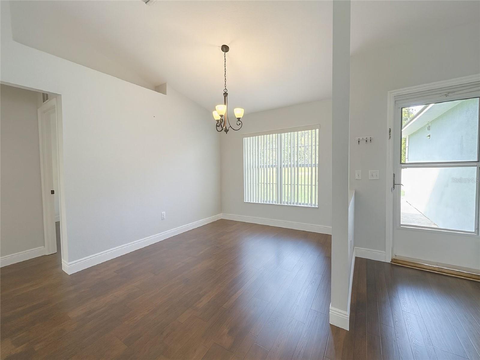 Image 10 of 31 For 7451 Hemlock Road