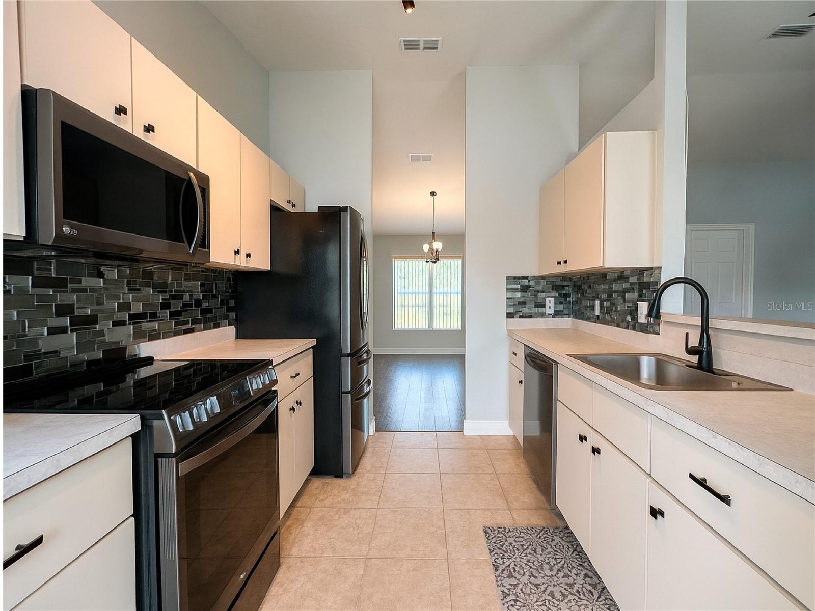 Image 7 of 31 For 7451 Hemlock Road