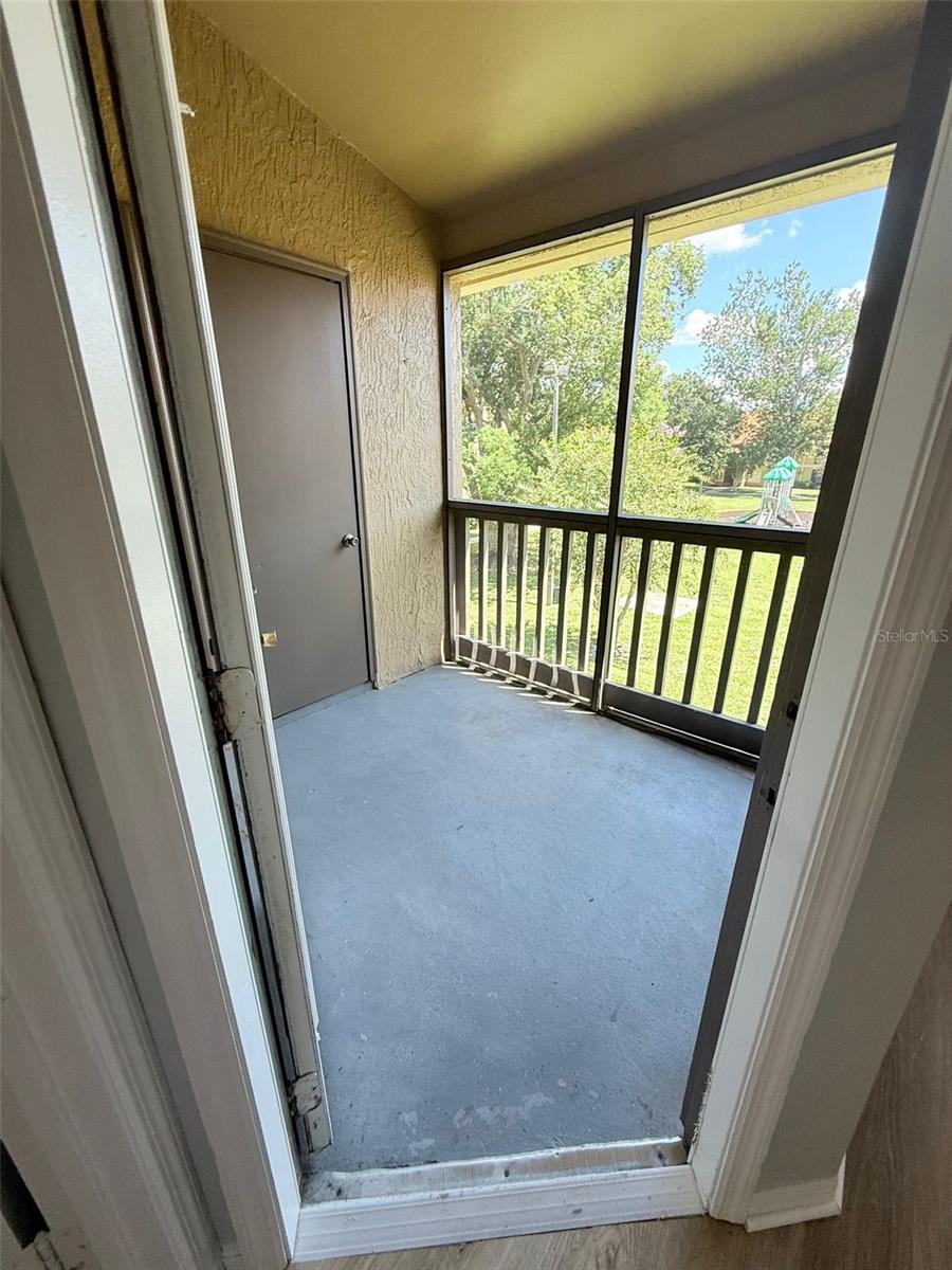 Image 21 of 22 For 401 Fountainhead Circle 249