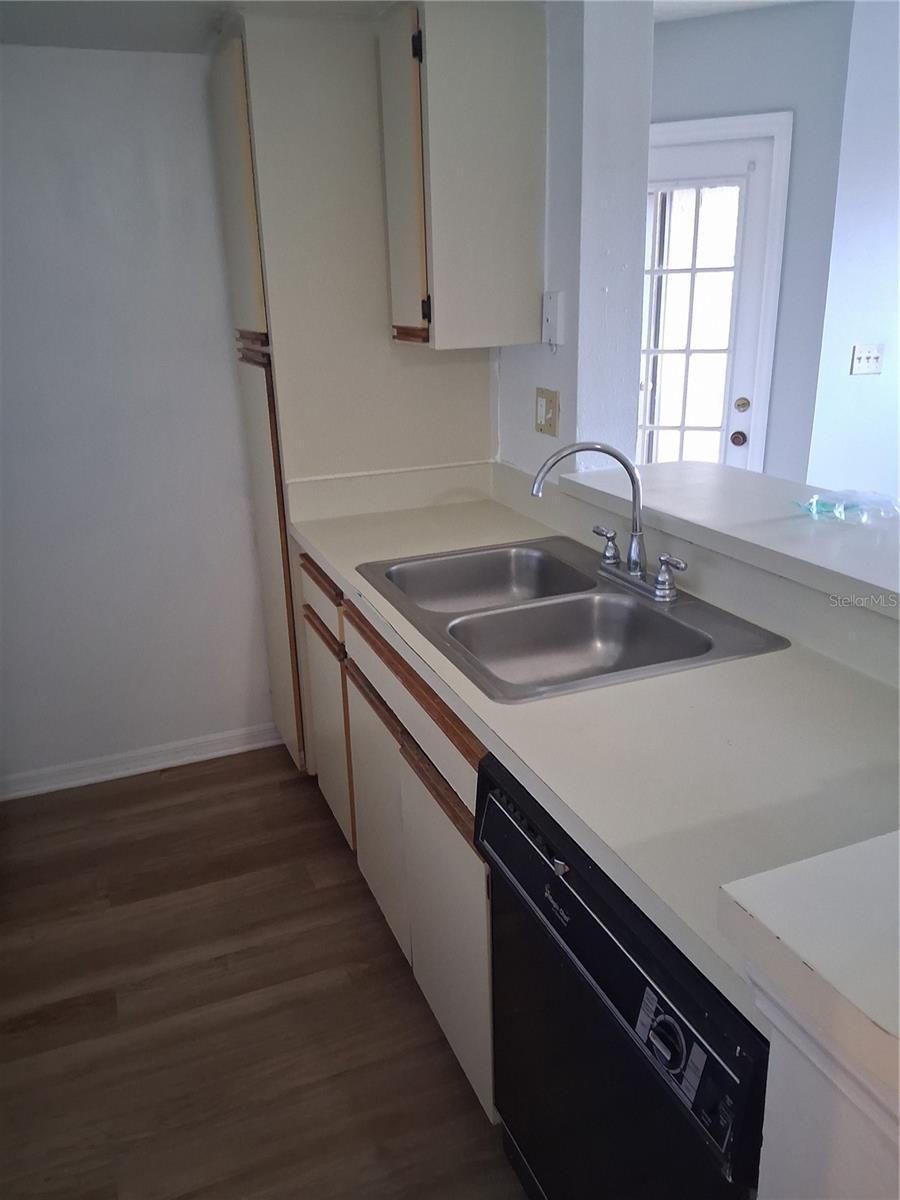 Image 6 of 22 For 401 Fountainhead Circle 249