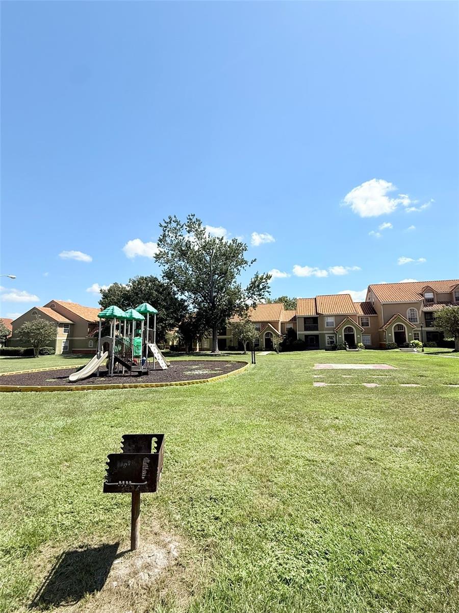 Image 9 of 22 For 401 Fountainhead Circle 249