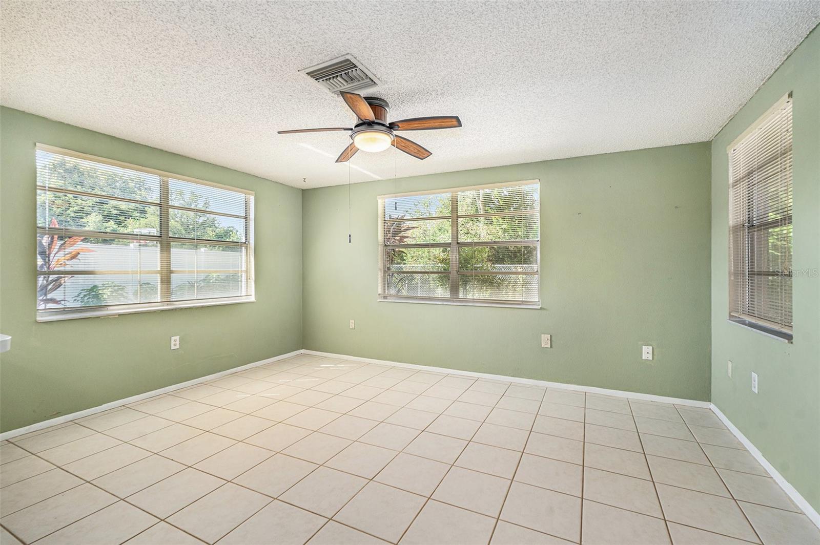 Image 13 of 28 For 6653 Albemarle Parkway
