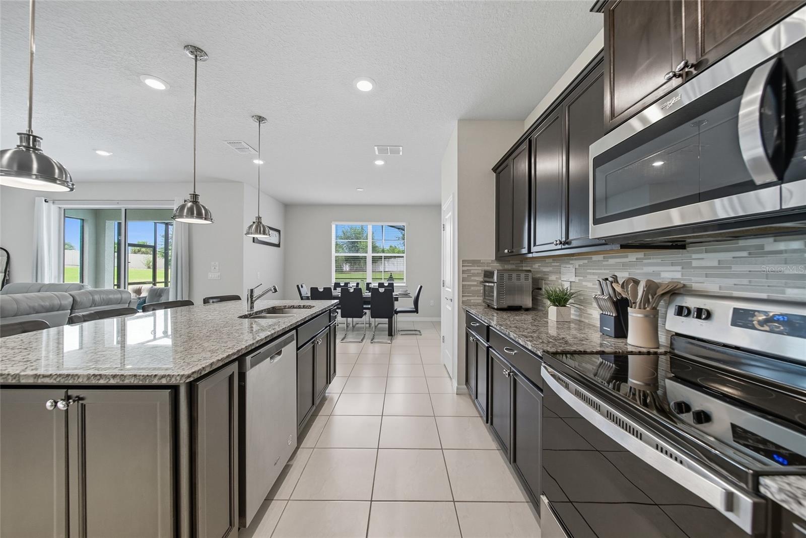 Image 6 of 44 For 3397 Lilac Way