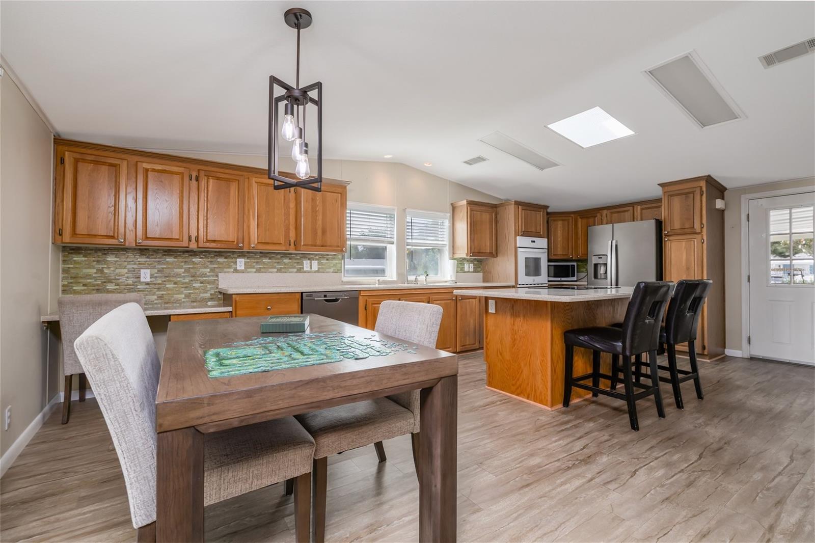 Image 10 of 49 For 611 Portside Lane