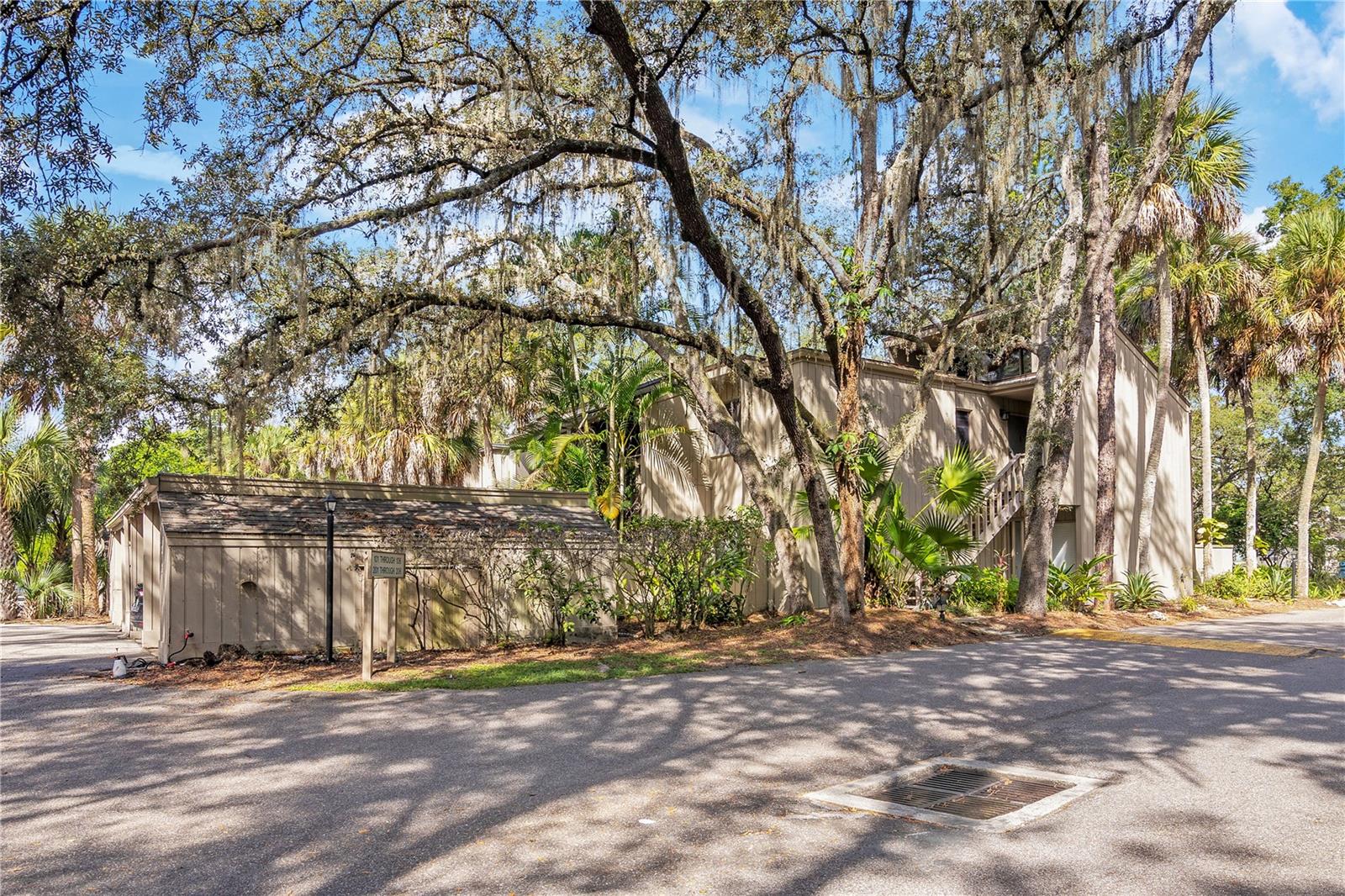 Image 18 of 25 For 202 Crown Oaks Way 201