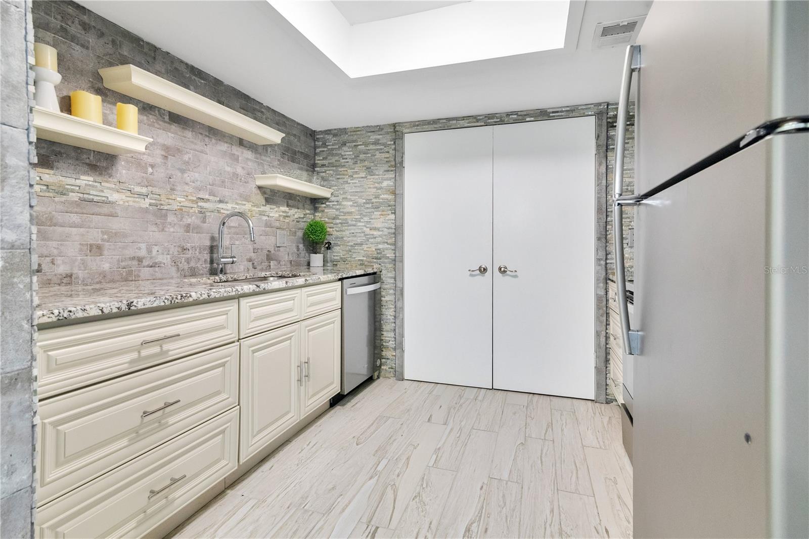 Image 3 of 25 For 202 Crown Oaks Way 201