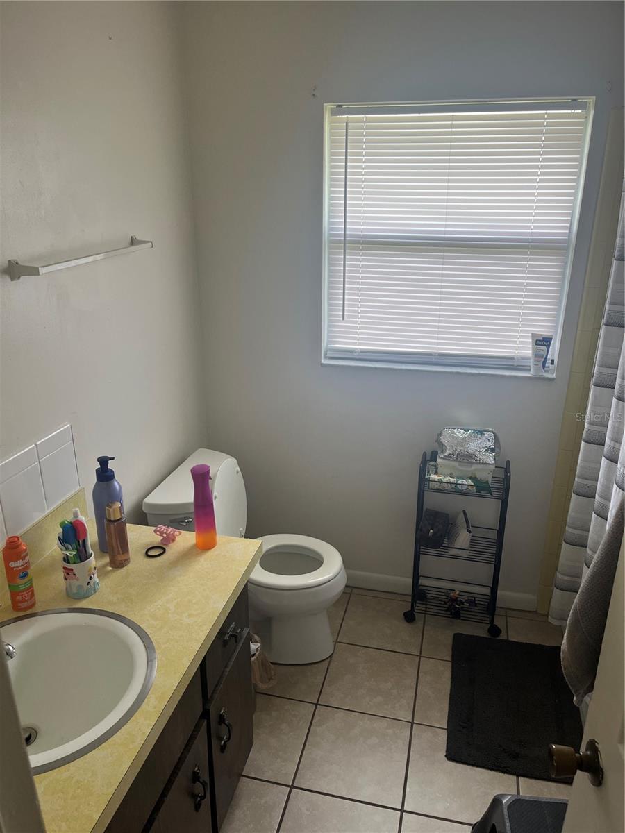 Image 7 of 14 For 265 25th Street Sw A-b