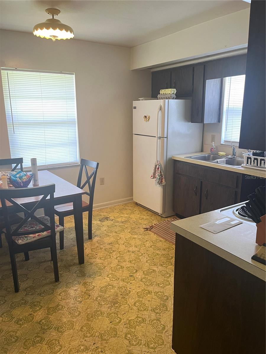 Image 10 of 15 For 275 25th Street Sw A-b