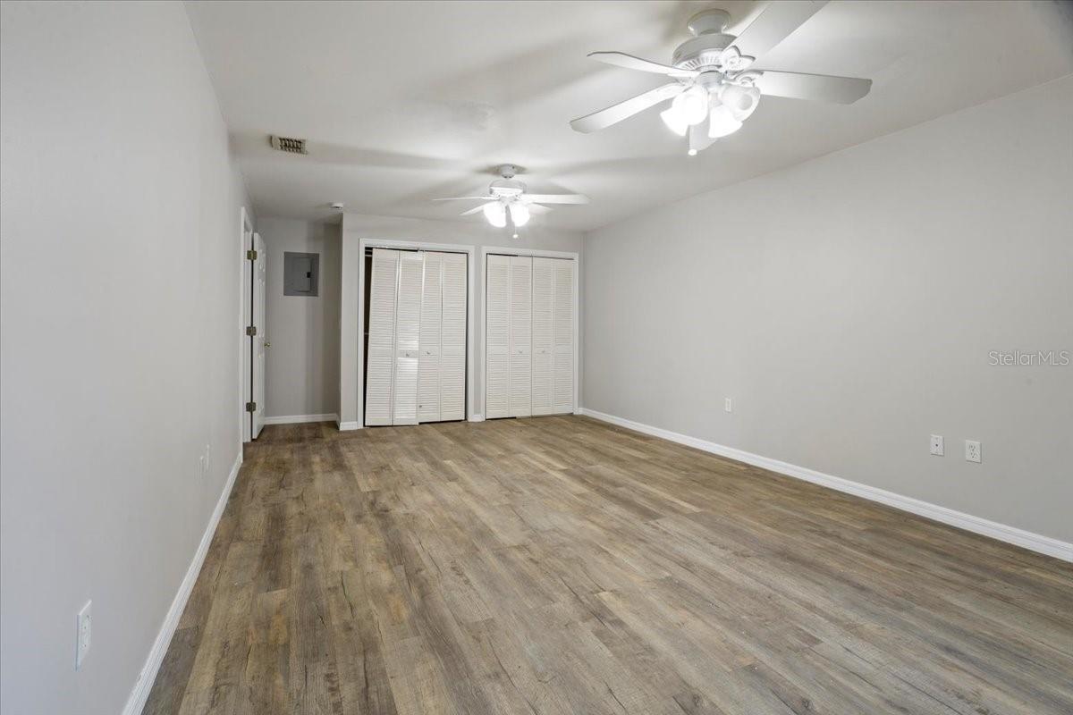 Image 19 of 44 For 408 Eunice Drive