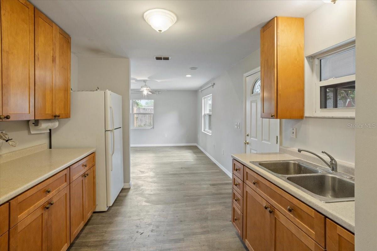 Image 7 of 44 For 408 Eunice Drive