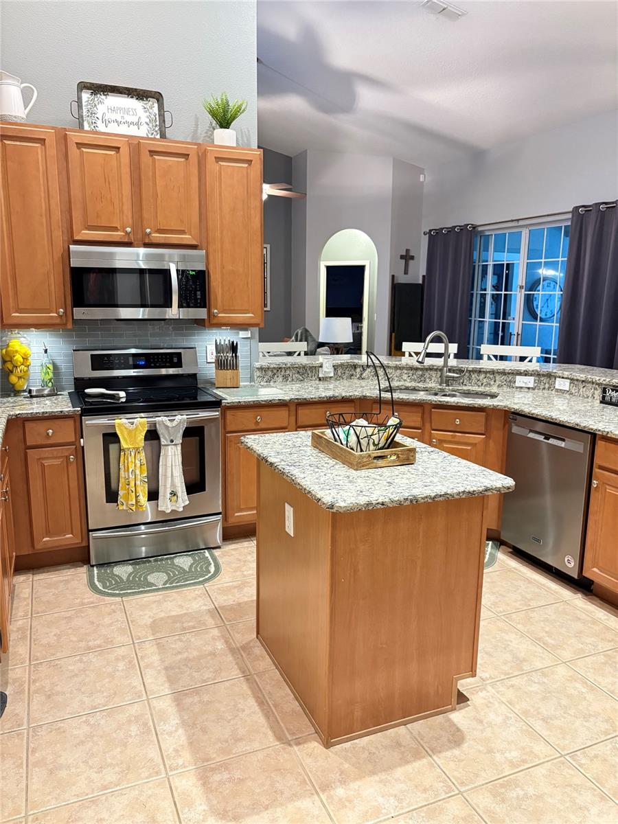 Image 14 of 49 For 3652 Rochelle Lane