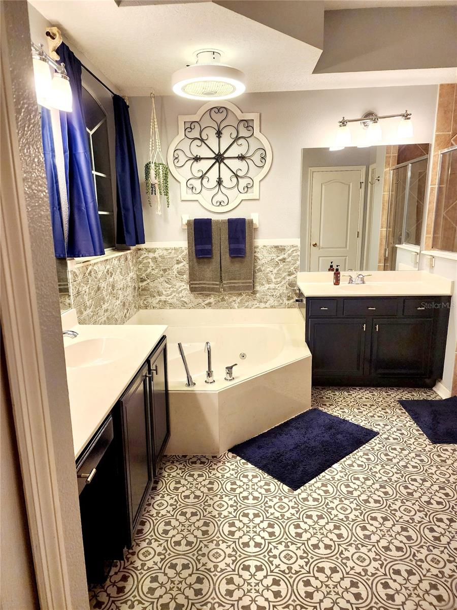 Image 22 of 49 For 3652 Rochelle Lane