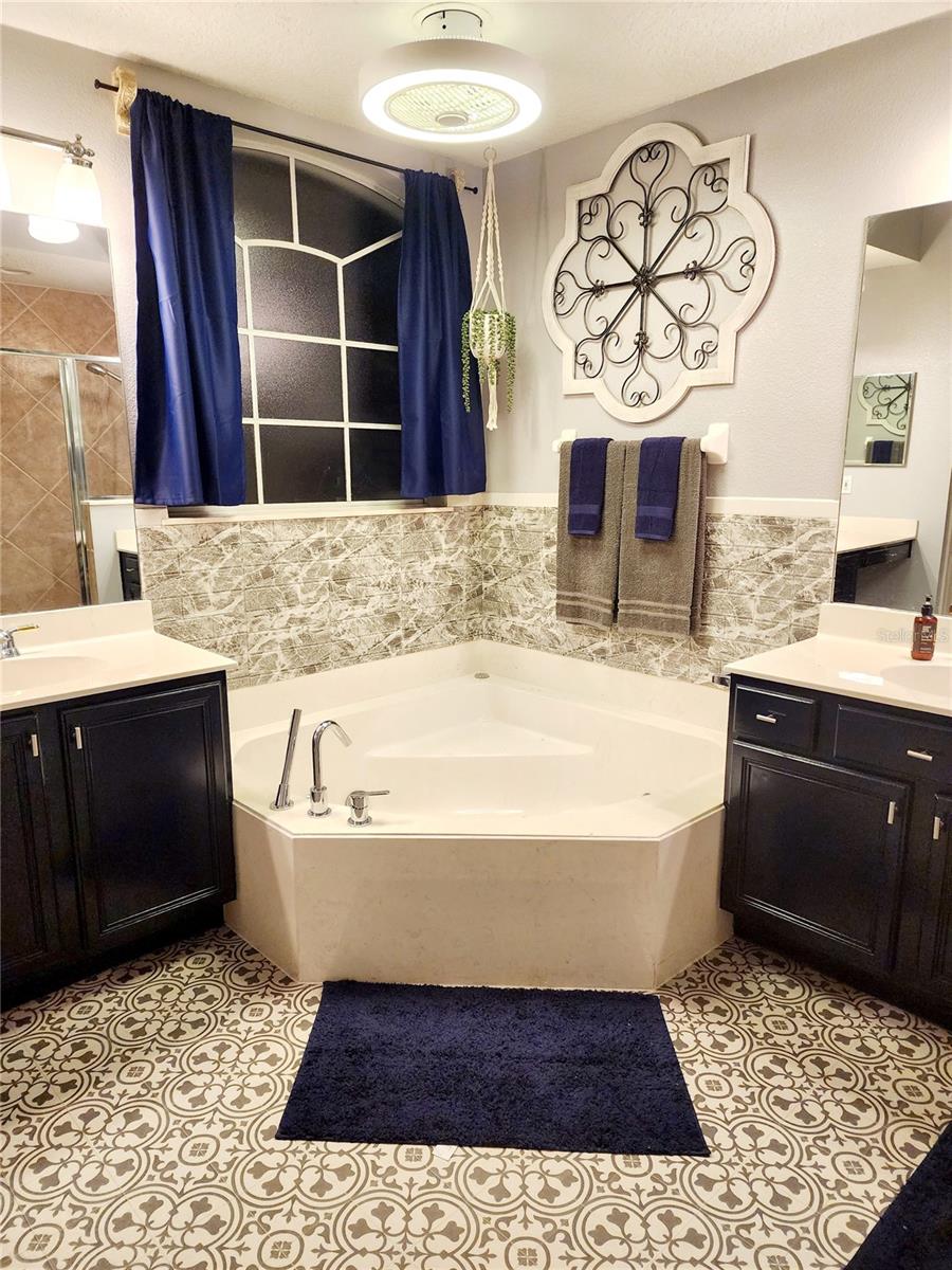 Image 24 of 49 For 3652 Rochelle Lane