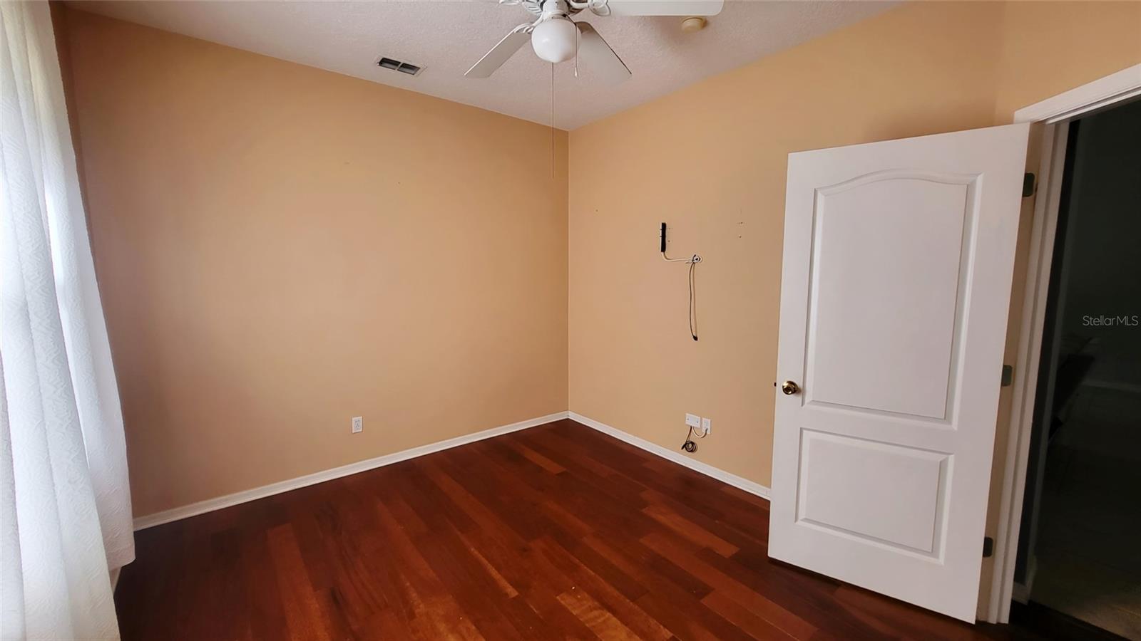 Image 38 of 49 For 3652 Rochelle Lane