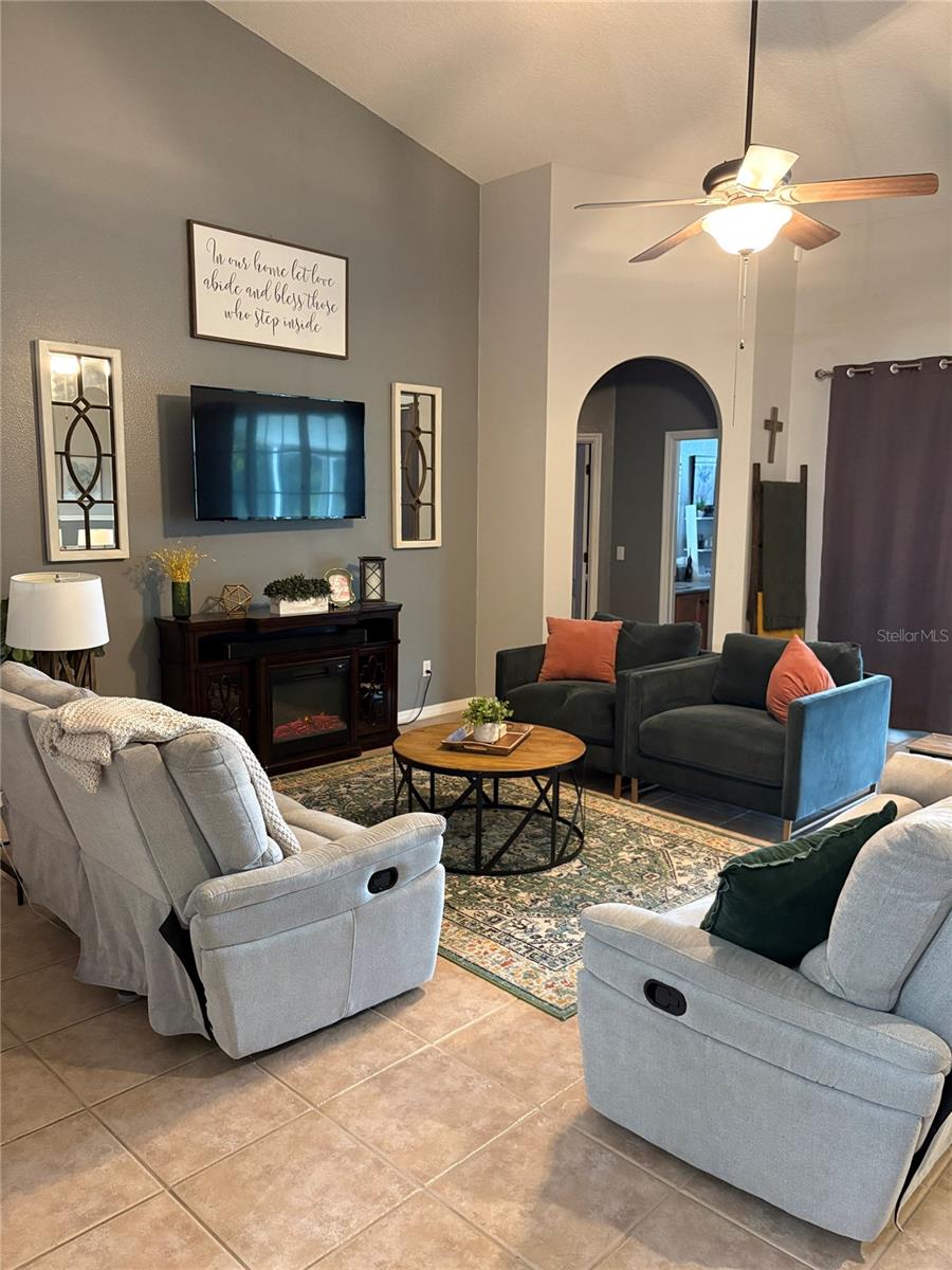 Image 8 of 49 For 3652 Rochelle Lane