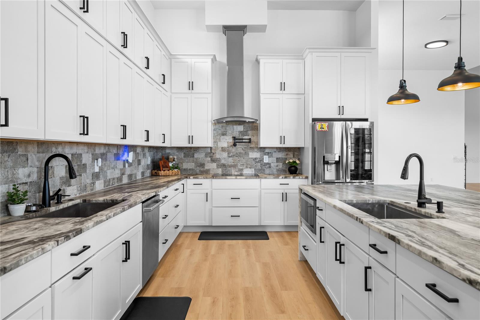 Image 20 of 62 For 18800 Groves Drive