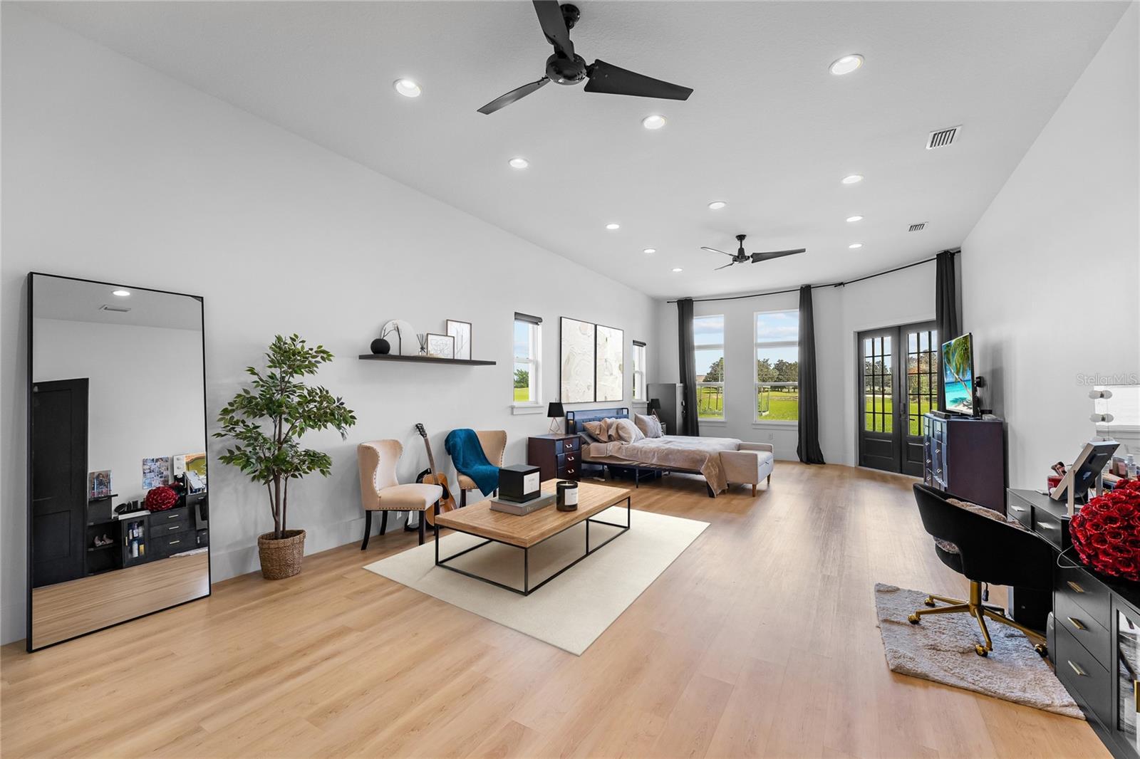 Image 25 of 62 For 18800 Groves Drive