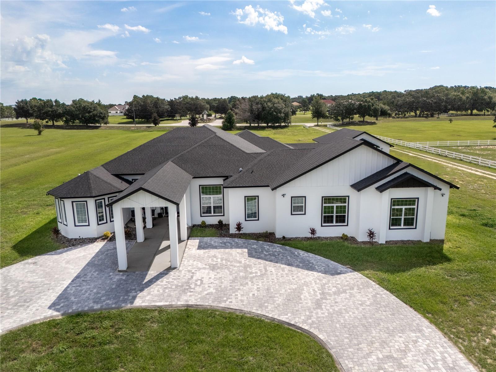 Image 3 of 62 For 18800 Groves Drive