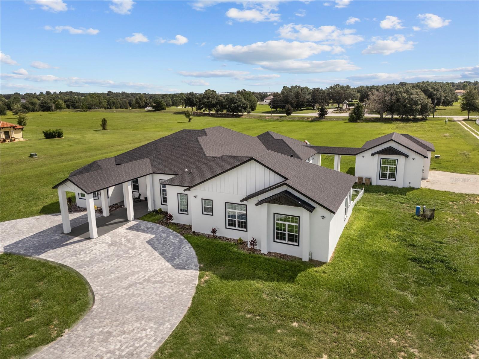 Image 4 of 62 For 18800 Groves Drive