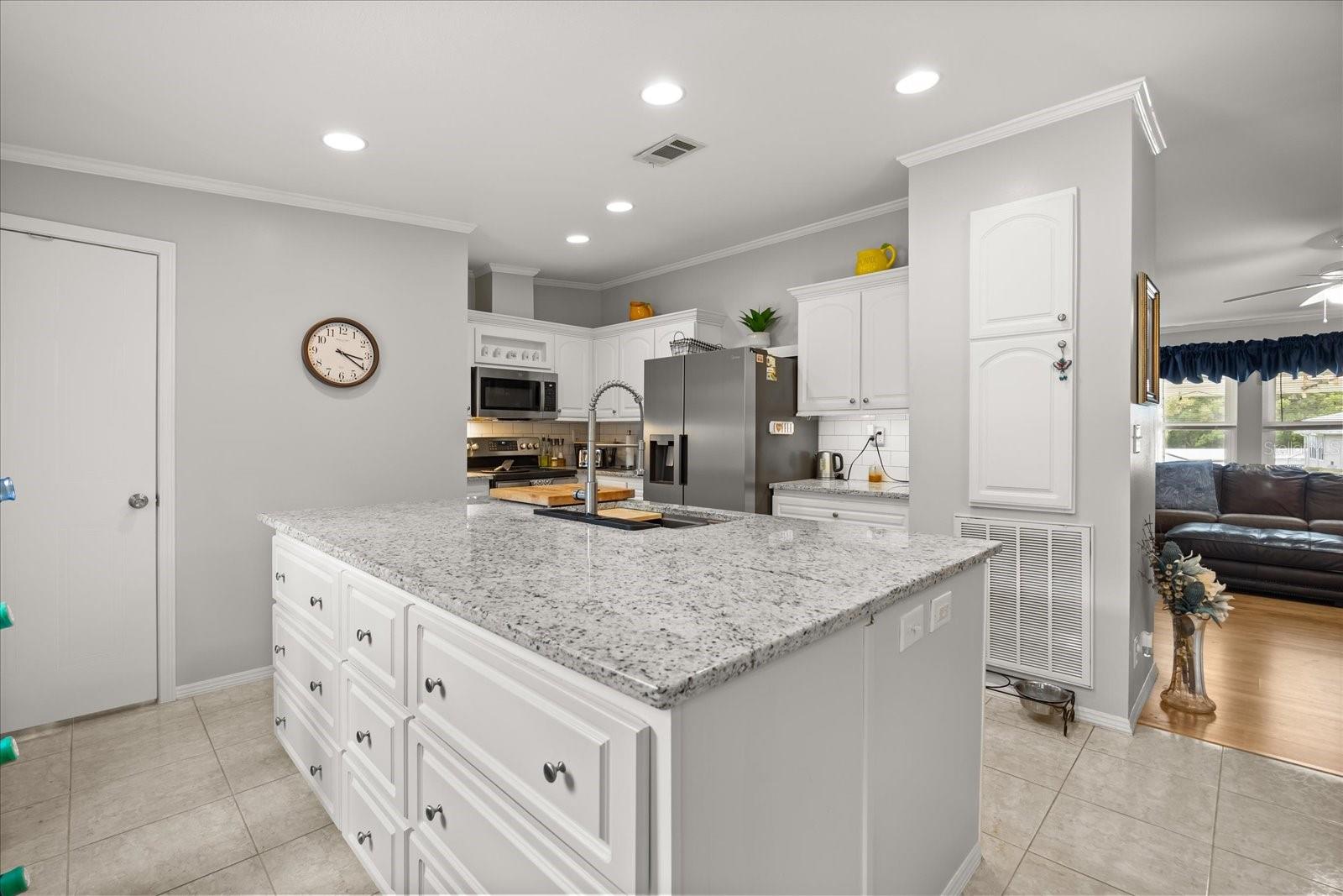 Image 11 of 45 For 4047 Citrus Circle 199