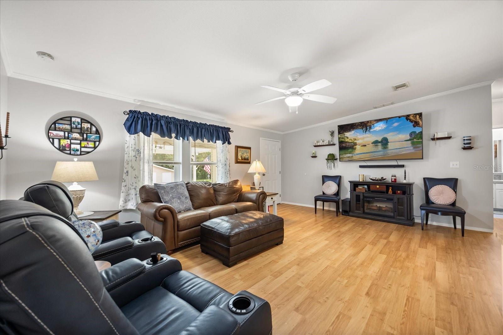 Image 7 of 45 For 4047 Citrus Circle 199