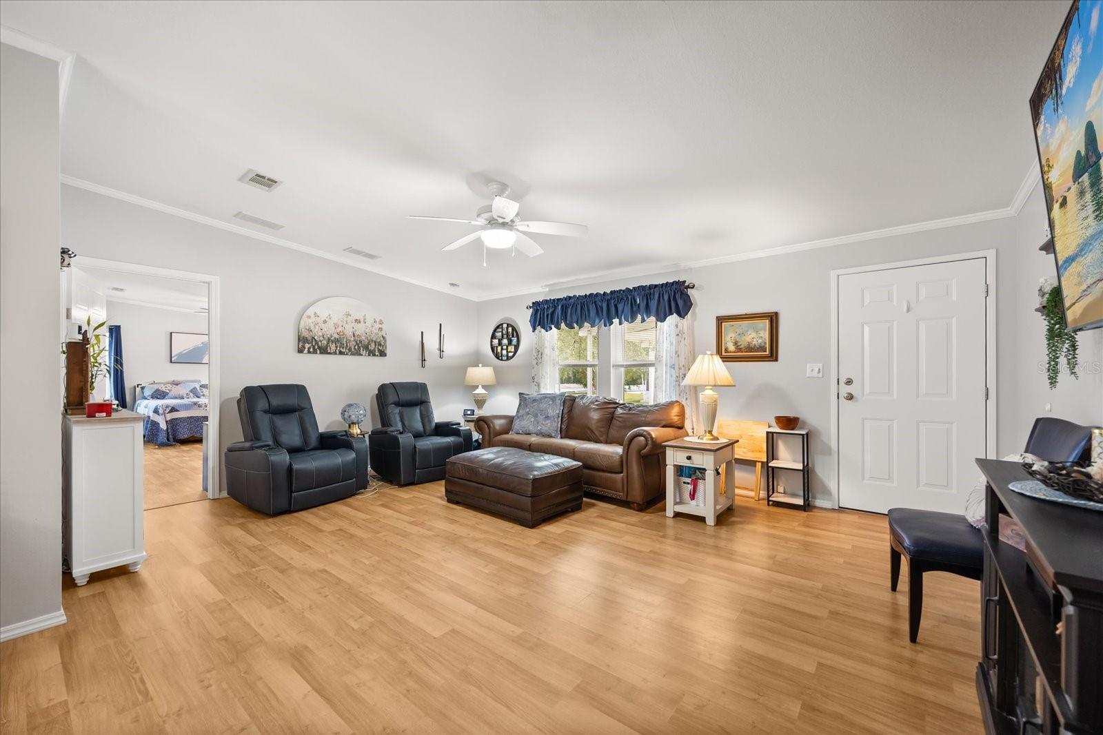 Image 8 of 45 For 4047 Citrus Circle 199