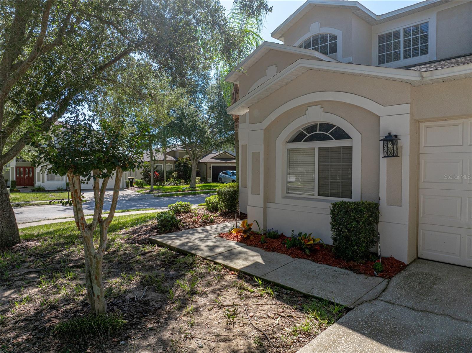 Image 4 of 58 For 249 Richmond Drive