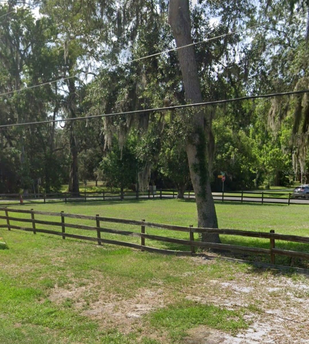 Image 4 of 8 For 2602 Lake Forest Drive