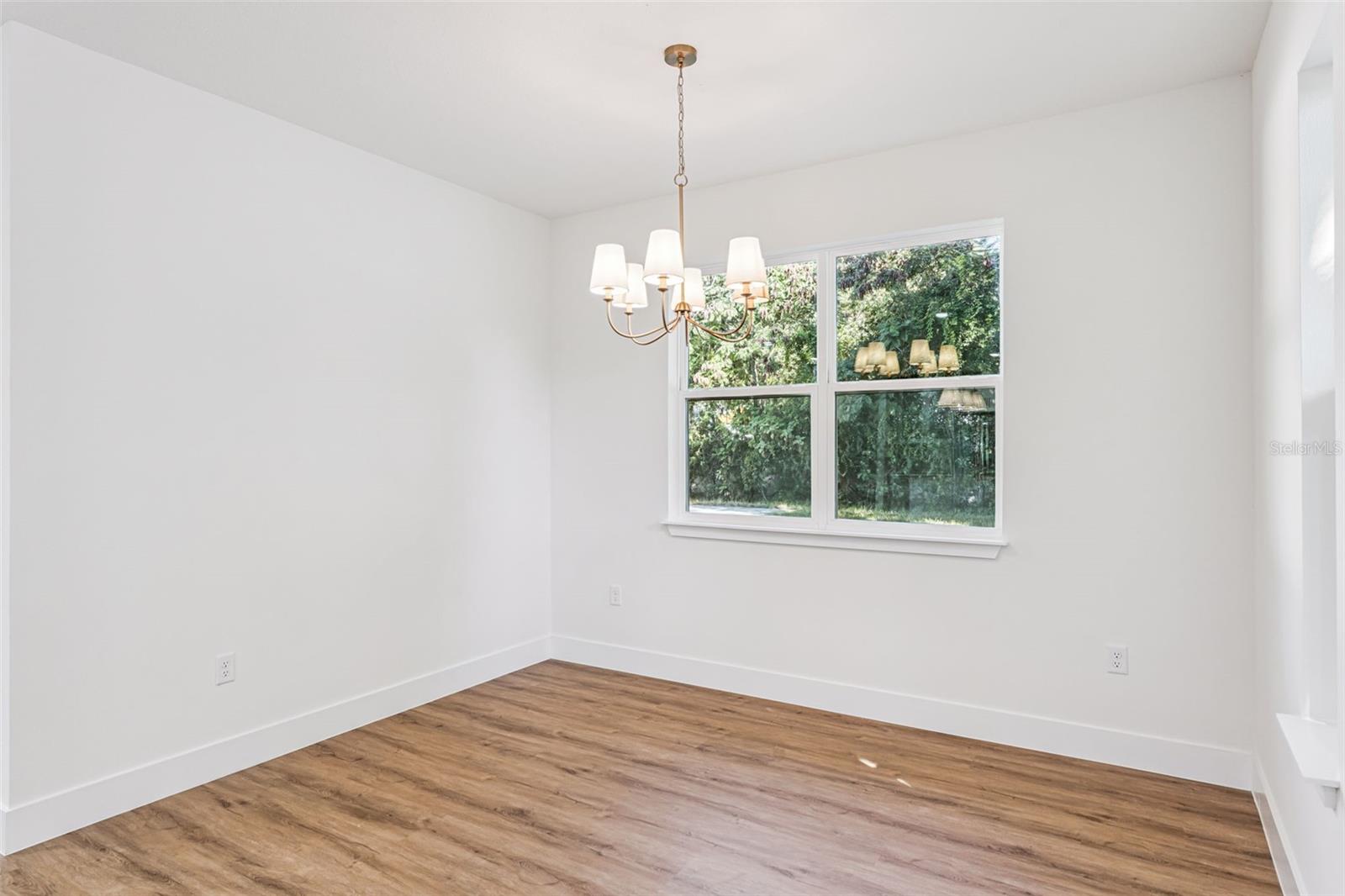 Image 15 of 52 For 1615 Idaho Avenue