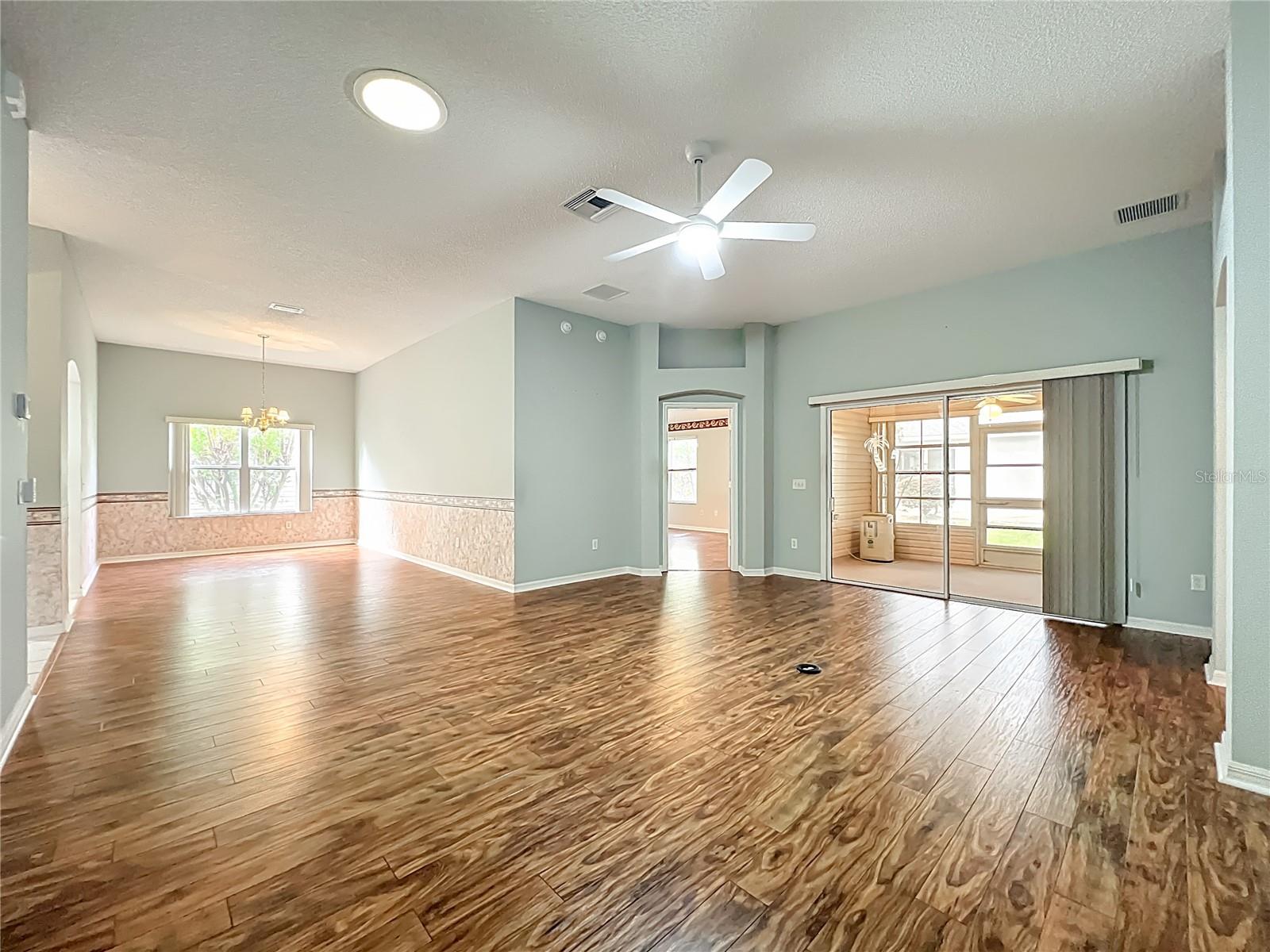 Image 15 of 35 For 1252 Weaton Court