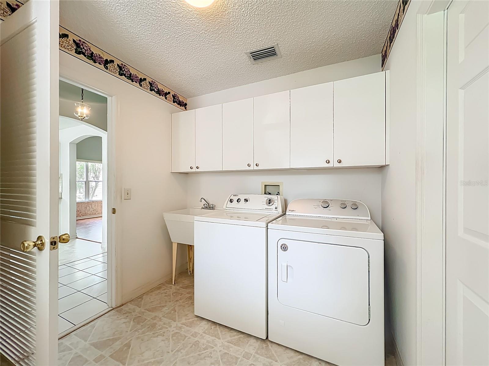 Image 5 of 35 For 1252 Weaton Court
