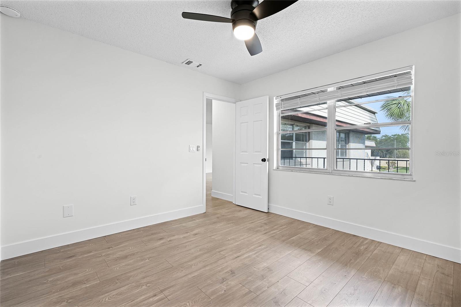 Image 16 of 17 For 120 Windtree Lane 203