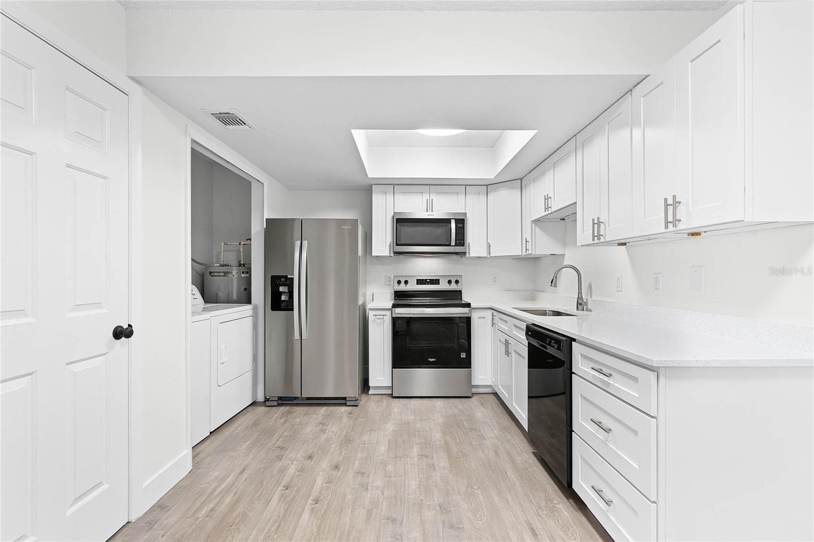 Image 4 of 17 For 120 Windtree Lane 203