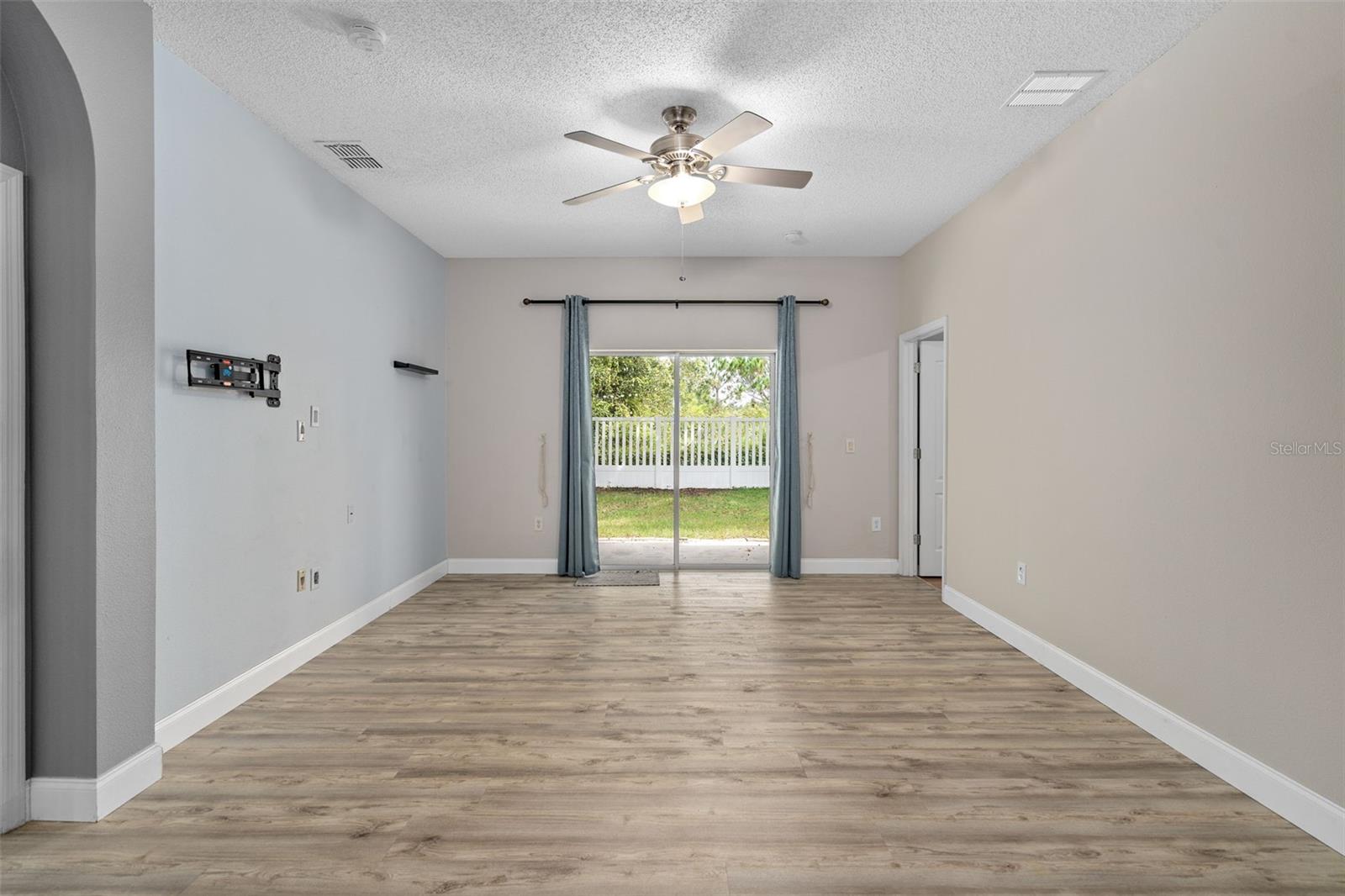 Image 12 of 37 For 9985 Shadow Creek Dr Drive