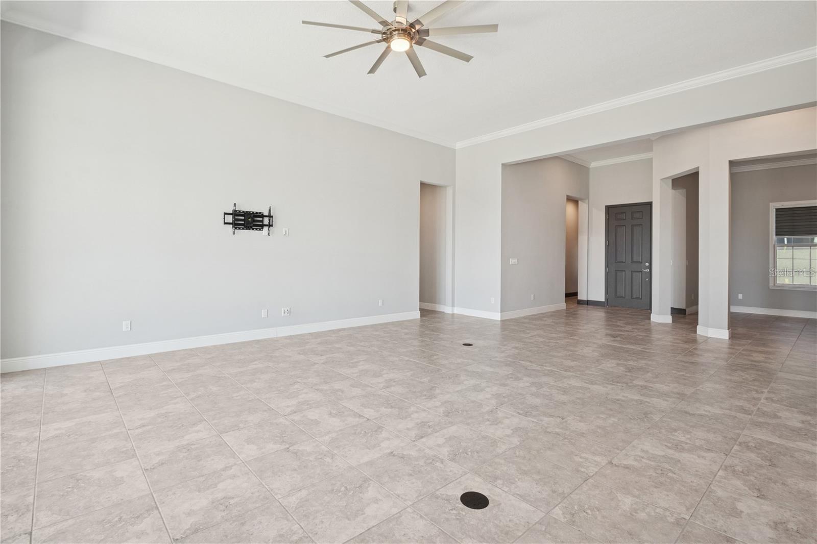 Image 14 of 42 For 7031 Billie Court