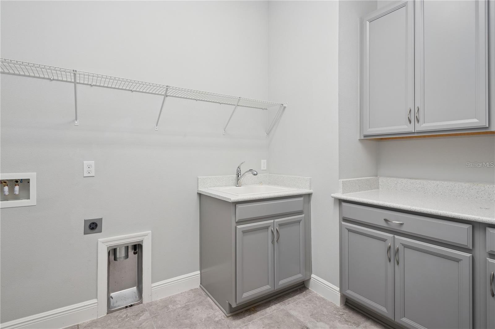 Image 32 of 42 For 7031 Billie Court