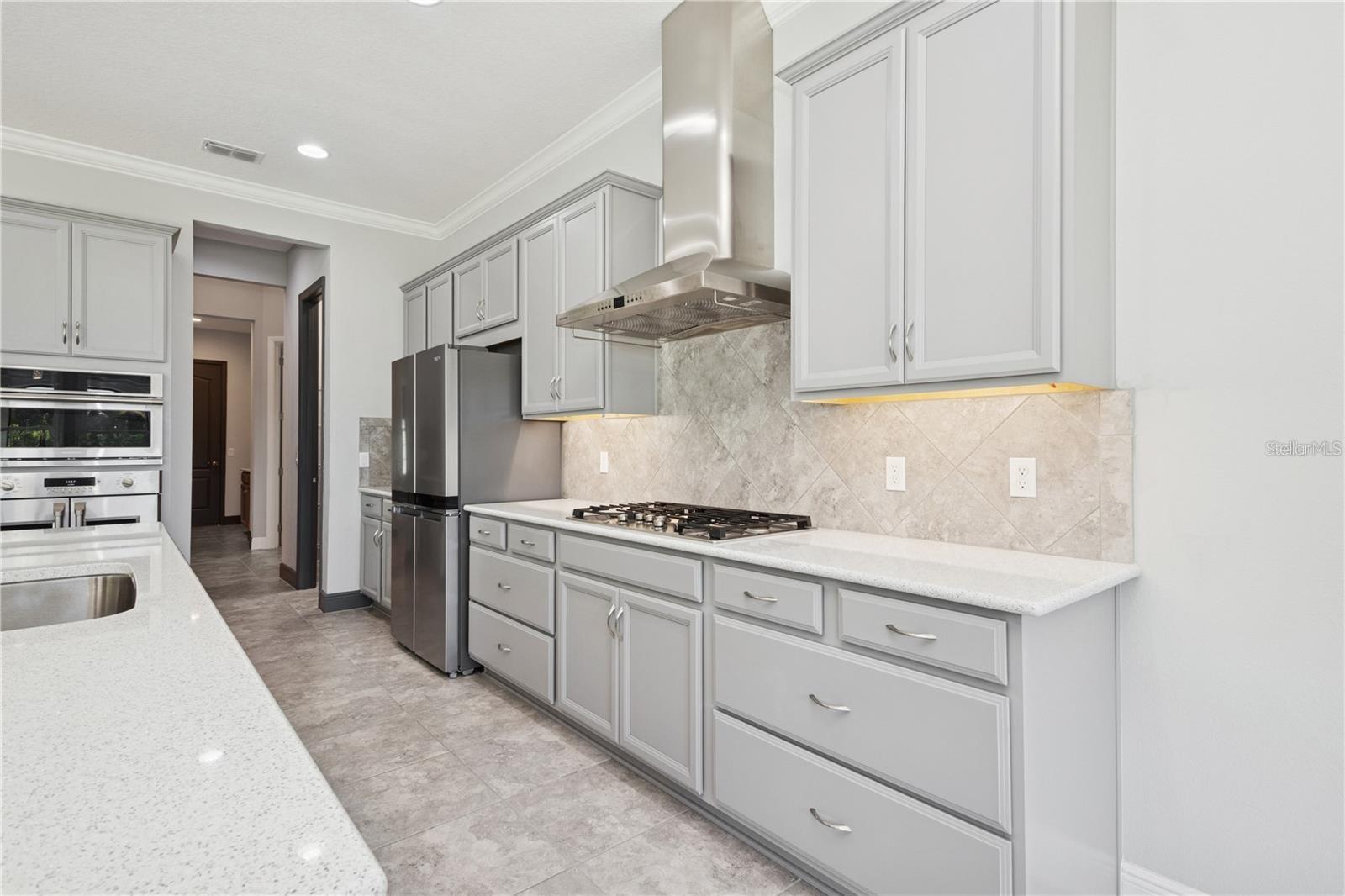 Image 7 of 42 For 7031 Billie Court