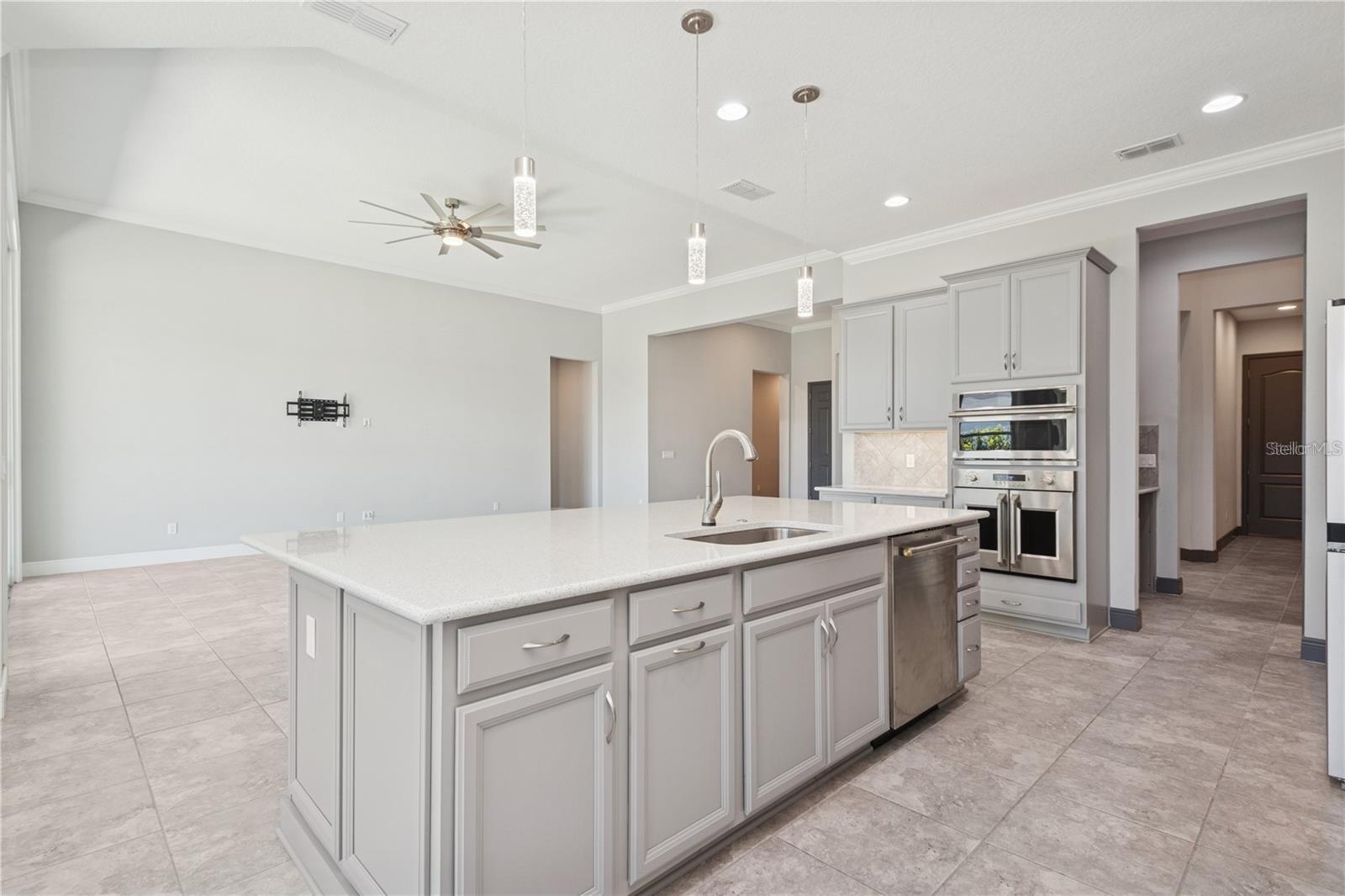 Image 9 of 42 For 7031 Billie Court