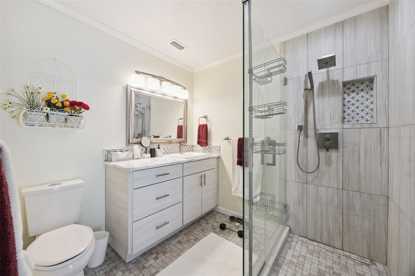 Image 17 of 44 For 101 Variety Tree Circle