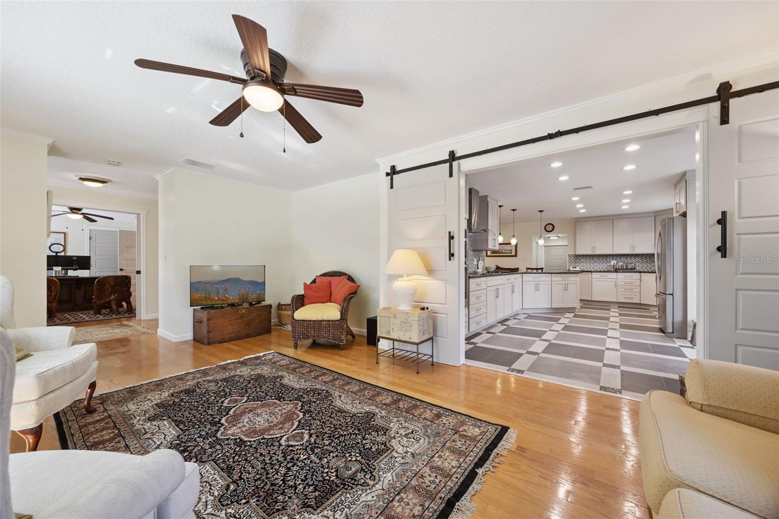 Image 7 of 44 For 101 Variety Tree Circle