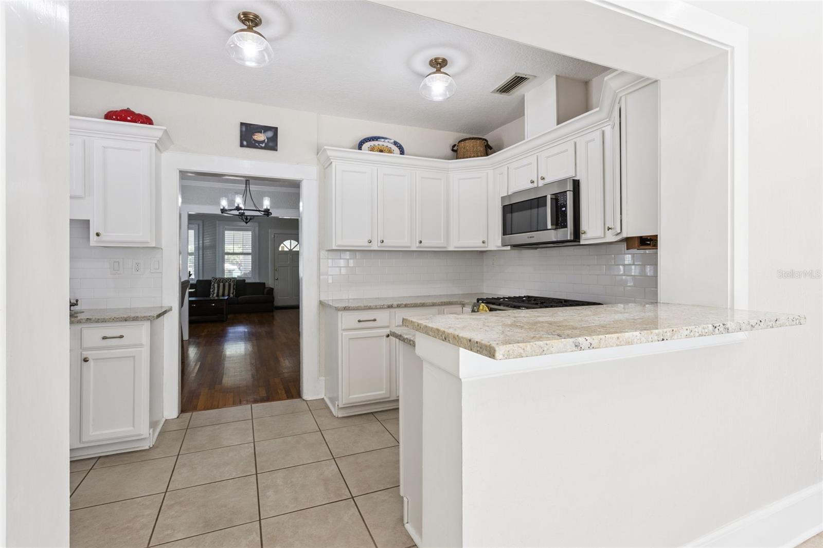 Image 11 of 48 For 1020 Delaney Avenue