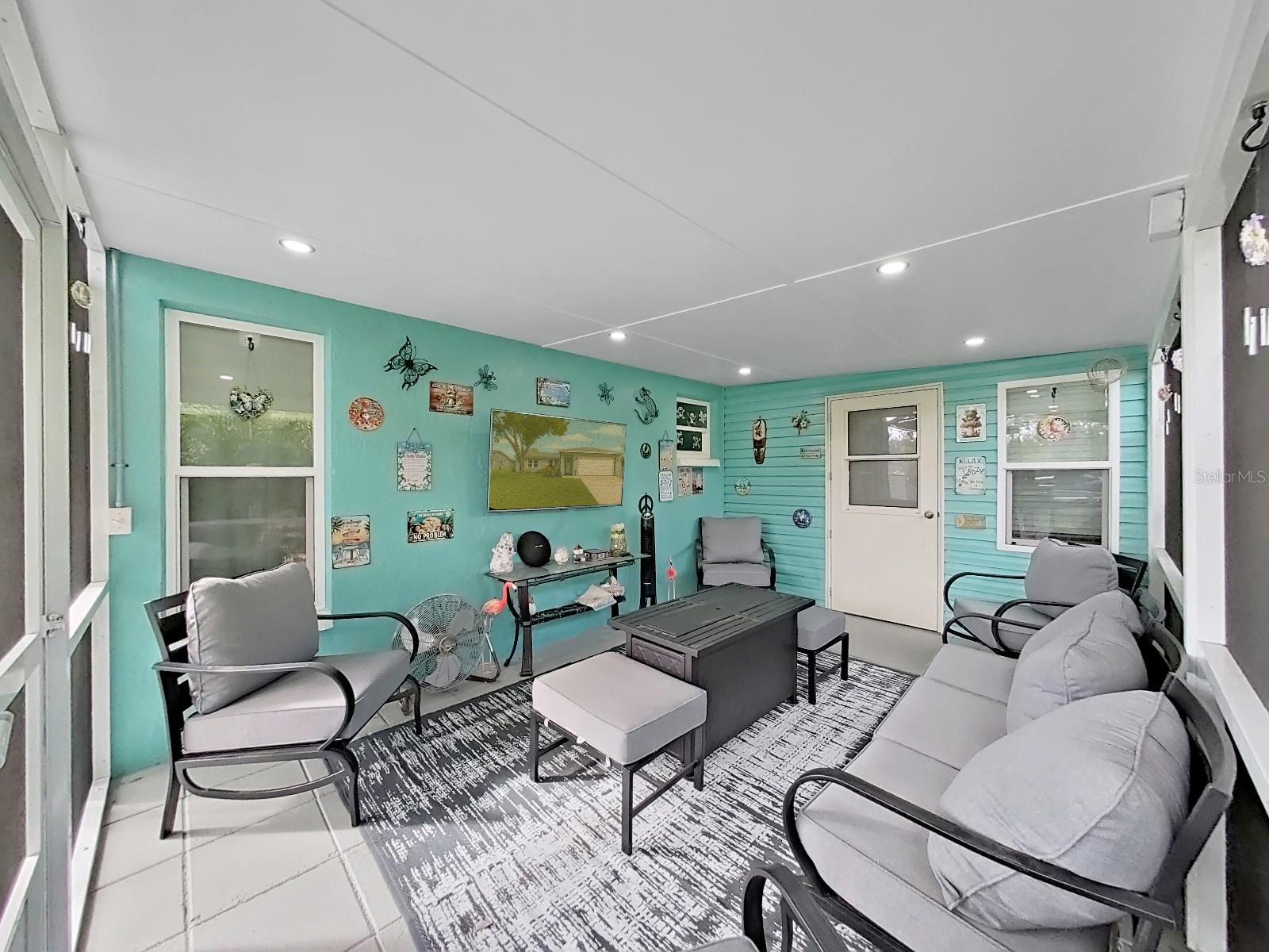 Image 19 of 39 For 8527 Jolly Roger Drive