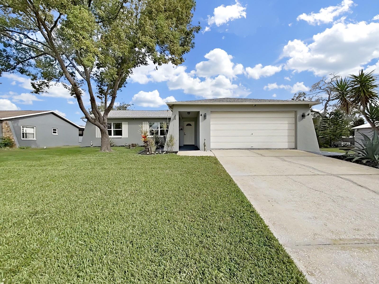 Image 30 of 39 For 8527 Jolly Roger Drive