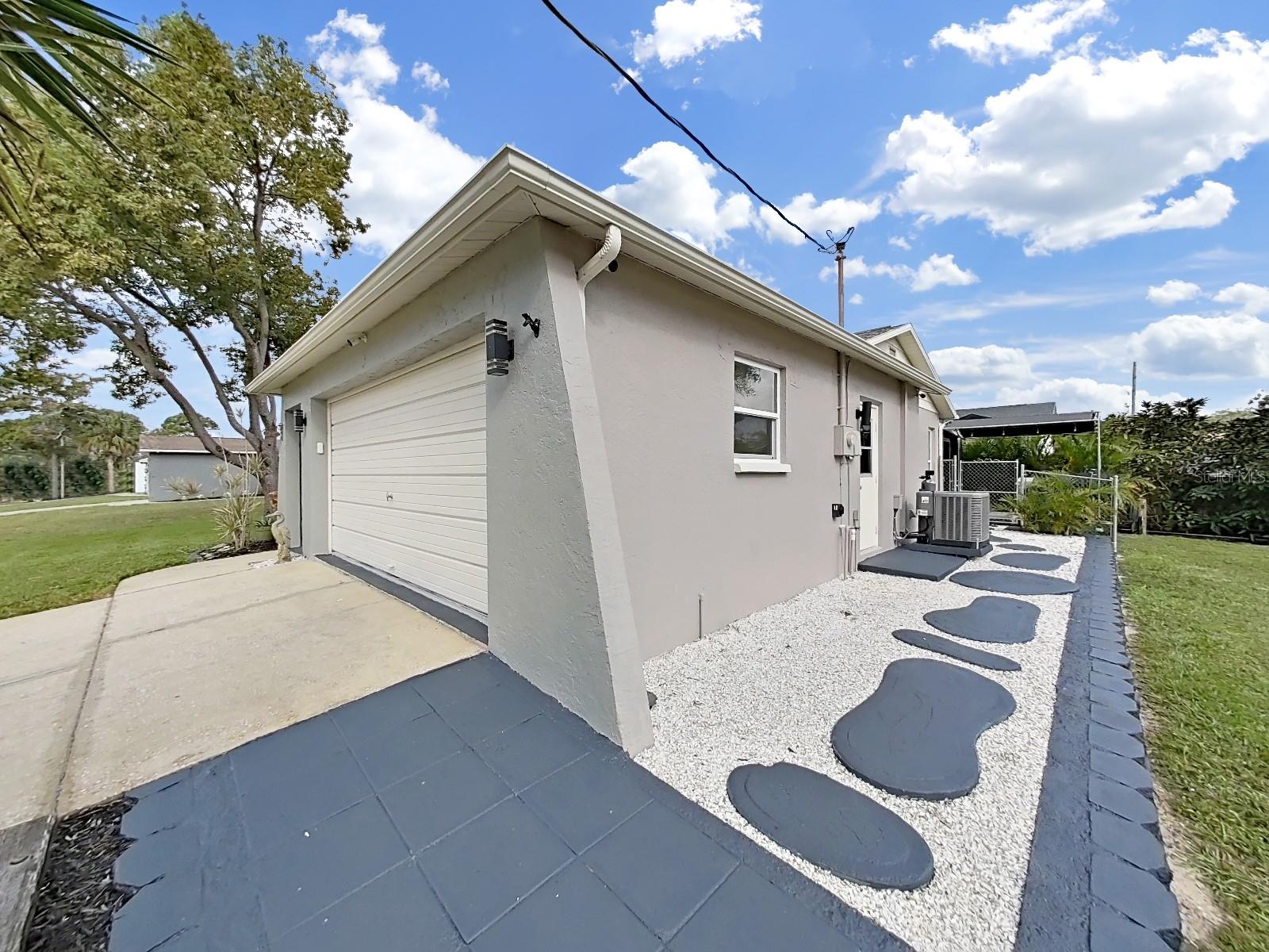 Image 31 of 39 For 8527 Jolly Roger Drive