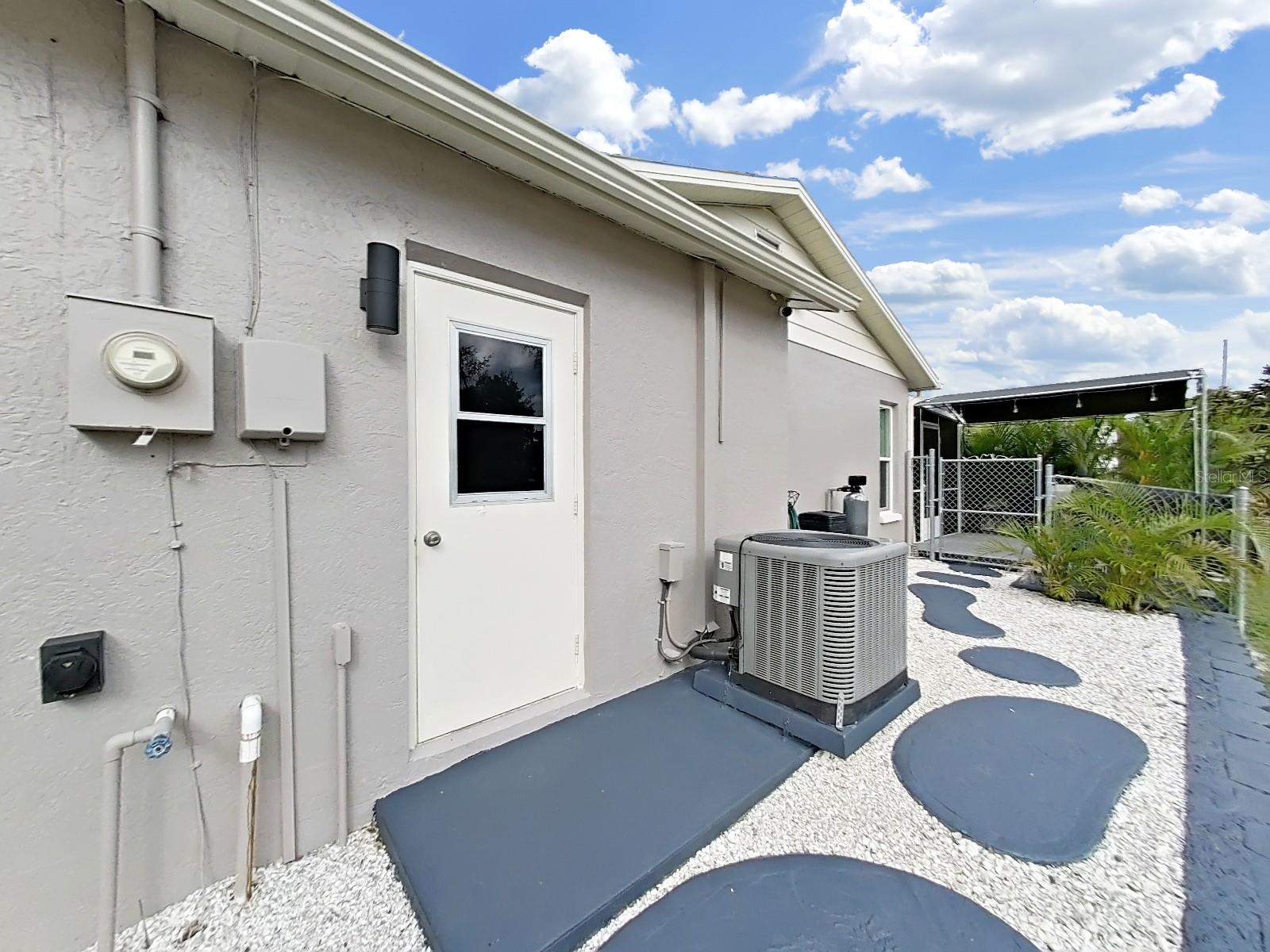 Image 32 of 39 For 8527 Jolly Roger Drive